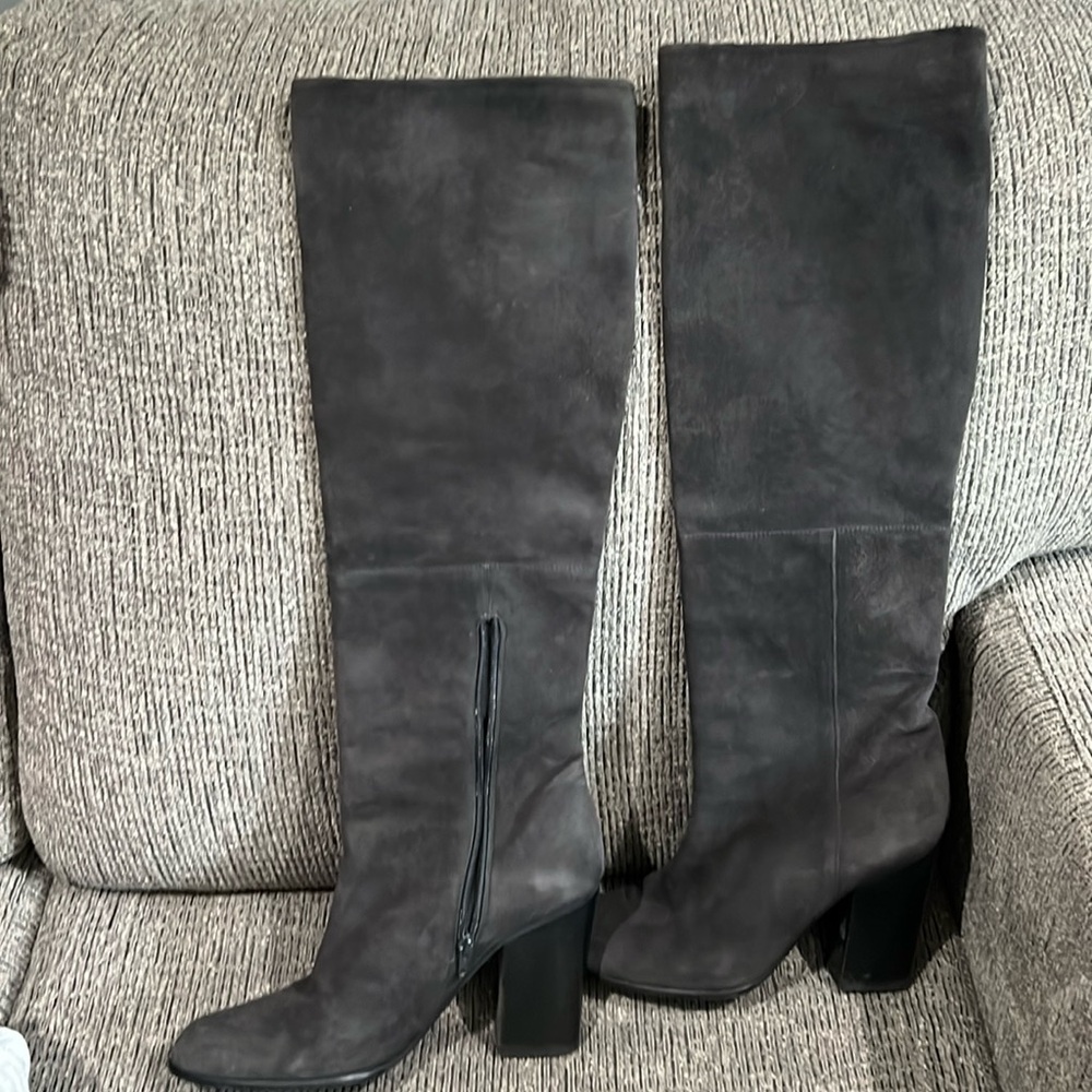 Stuart weitzman knee high boots size 10